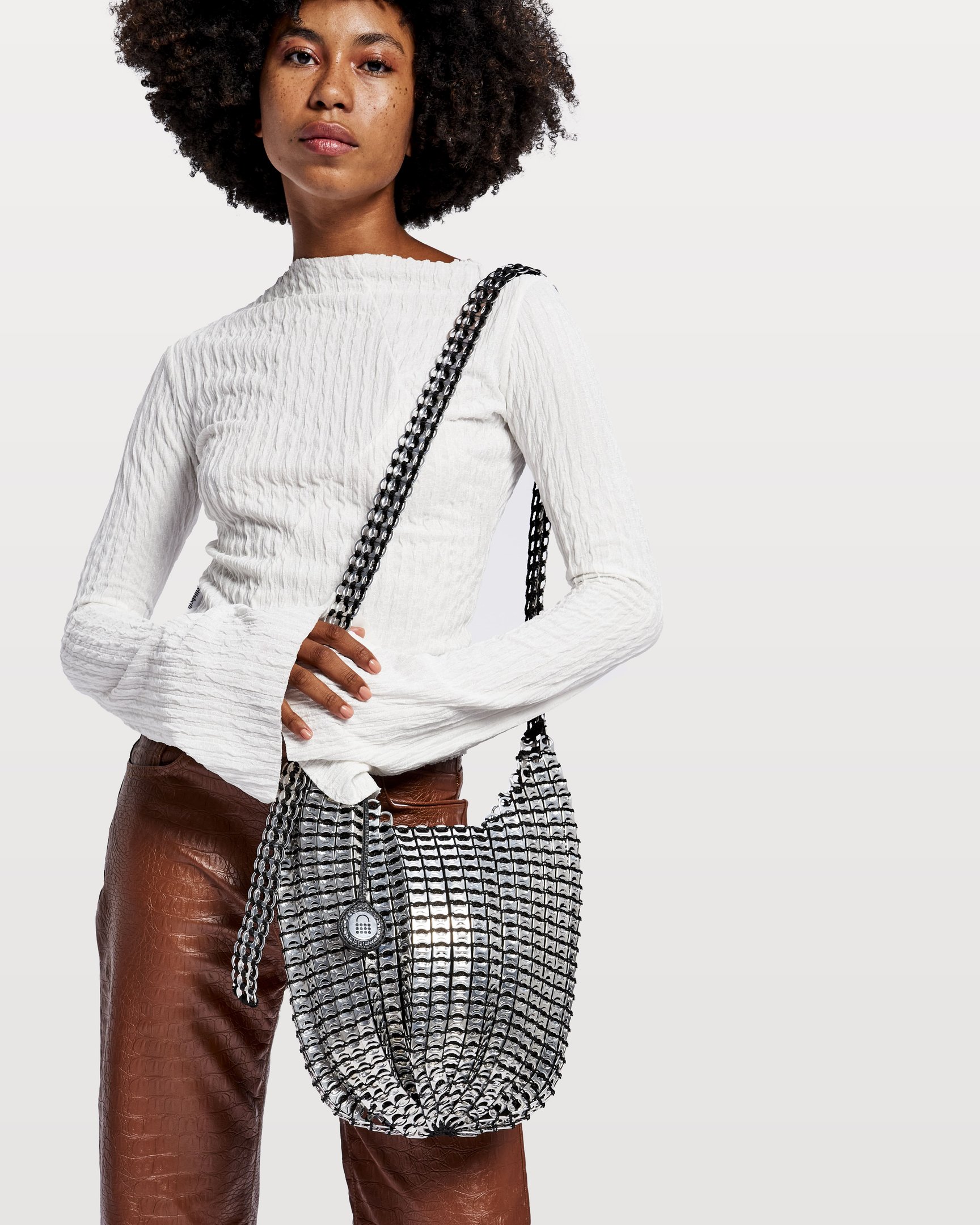 BOTTLETOP, a marca britânica que leva o trabalho de artesãos e