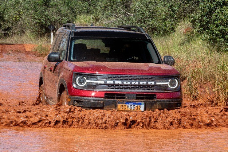 Bronco na lama Ford Bronco