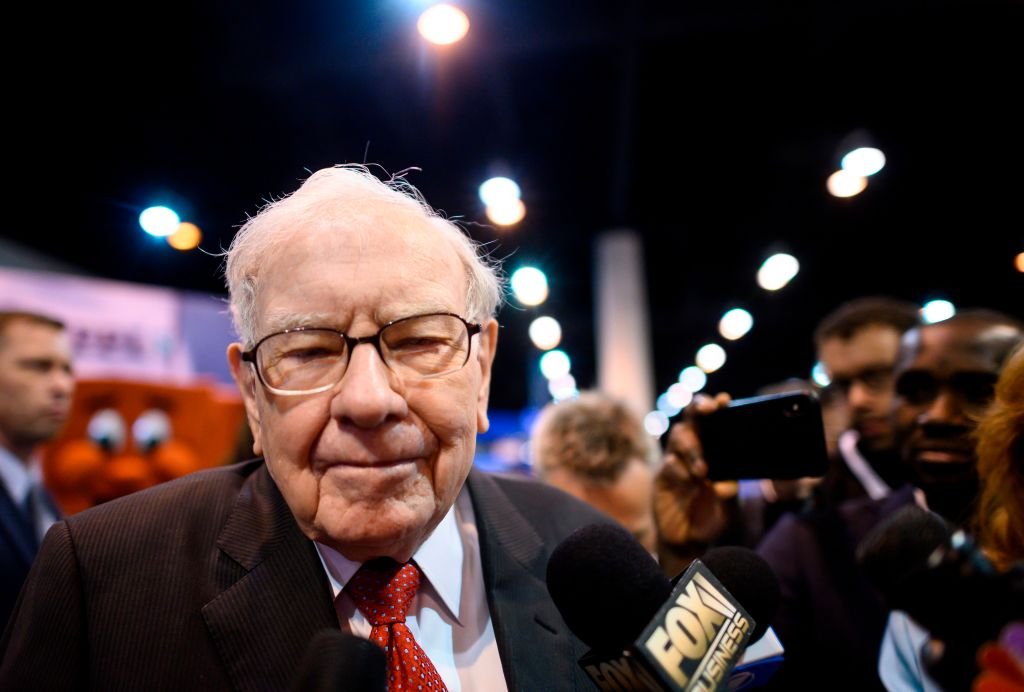 Warren Buffett, CEO of Berkshire Hathaway, speaks to the press as he arrives at the 2019 annual shareholders meeting in Omaha, Nebraska, May 4, 2019. (Photo by Johannes EISELE / AFP) (Photo by JOHANNES EISELE/AFP via Getty Images)