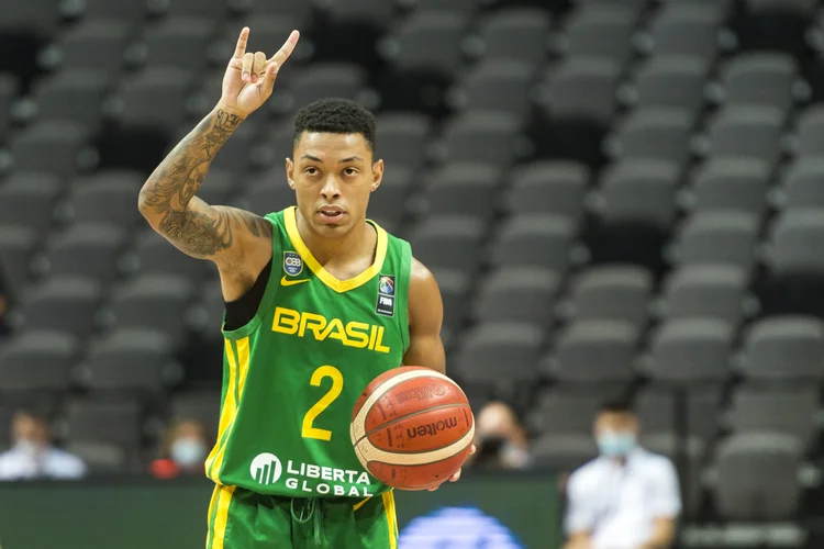 Racismo: a Confederação Brasileira de Basquete repudiou o ato racista sofrido pelo jogador de 23 anos (Jurij Kodrun/Getty Images)