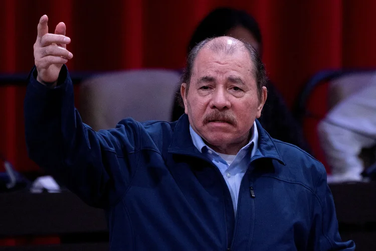 O presidente da Nicarágua, Daniel Ortega, durante discurso em celebração do aniversário Aliança Bolivariana para os Povos da Nossa América em Havana na quarta-feira (YAMIL LAGE / POOL / AFP/Getty Images)