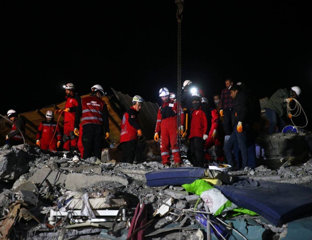 Turquia: o Itamaraty informou que também enviará seis toneladas de equipamentos para ajudar nas buscas (Sezgin Pancar/Anadolu Agency/Getty Images)