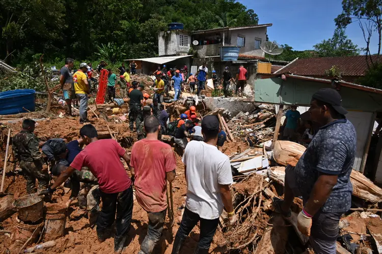 Chuvas no litoral Norte de SP: milhares de desabrigados e ao menos 48 mortos. (NELSON ALMEIDA/Getty Images)