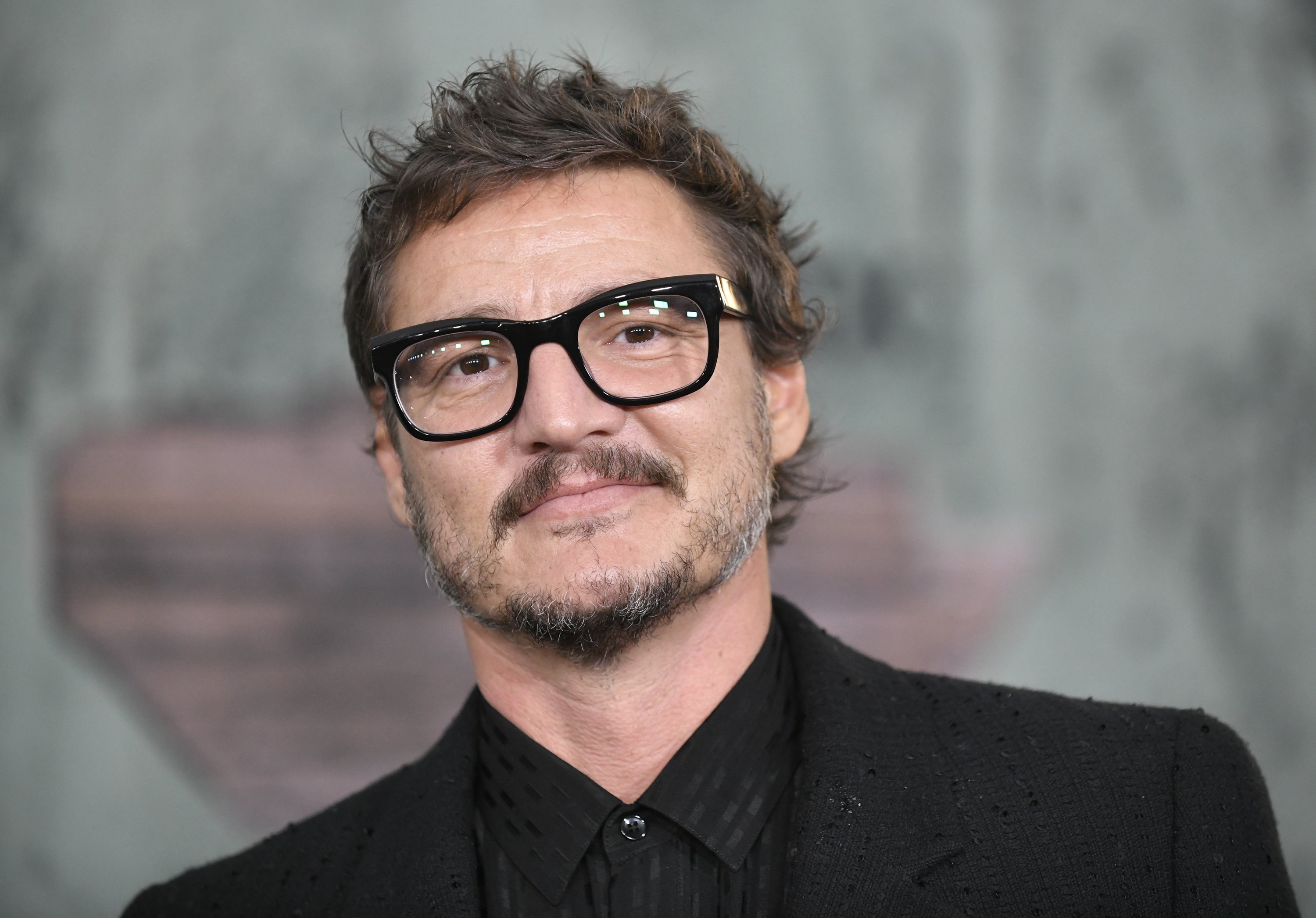 Pedro Pascal: quem é o novo 'daddy' da internet que conquistou o TikTok e dominou os streamings