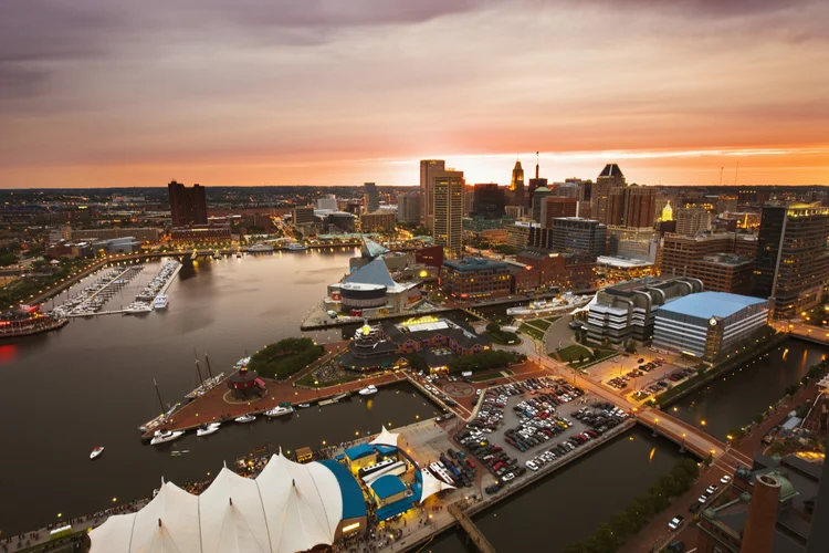 Vista da cidade de Baltimore, no estado de Maryland (EUA): programa piloto para incentivar semana de quatro dias (GettyImages/Getty Images)