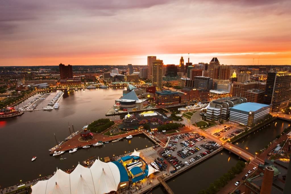 Vista da cidade de Baltimore, no estado de Maryland (EUA): programa piloto para incentivar semana de quatro dias (GettyImages/Getty Images)