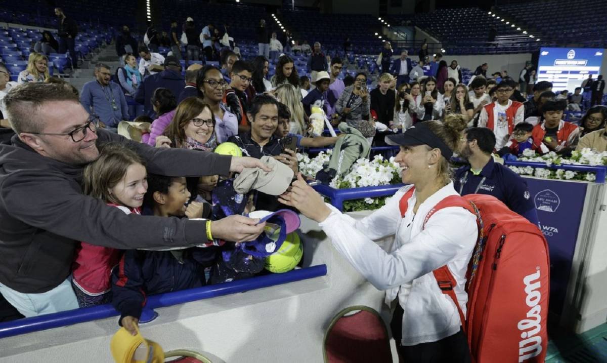 Luisa Stefani busca vaga na final neste sábado no WTA 500 de Abu