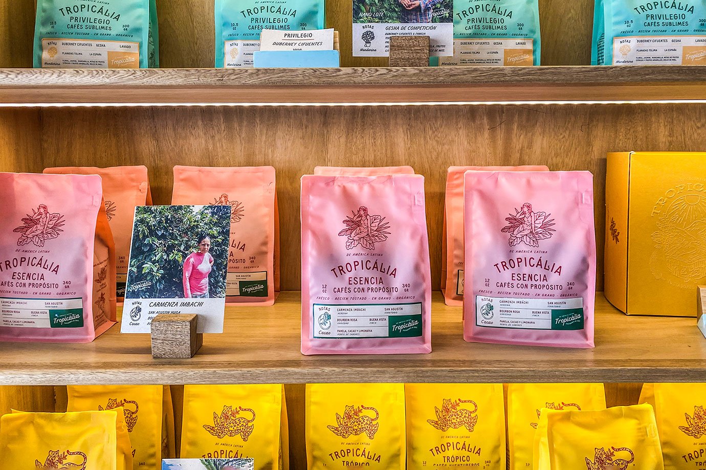 Tropicália Café