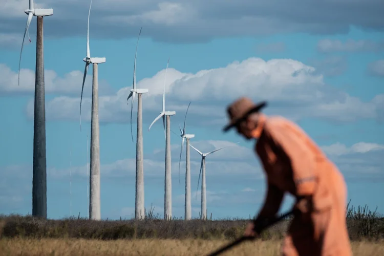 A capacidade instalada de energia eólica é suficiente para abastecer mais da metade da população brasileira (YASUYOSHI CHIBA/Getty Images)