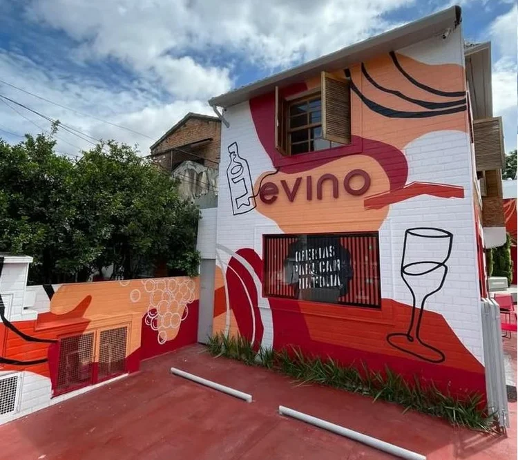 Fachada da primeira loja física da Evino, em São Paulo (Evino/Divulgação)