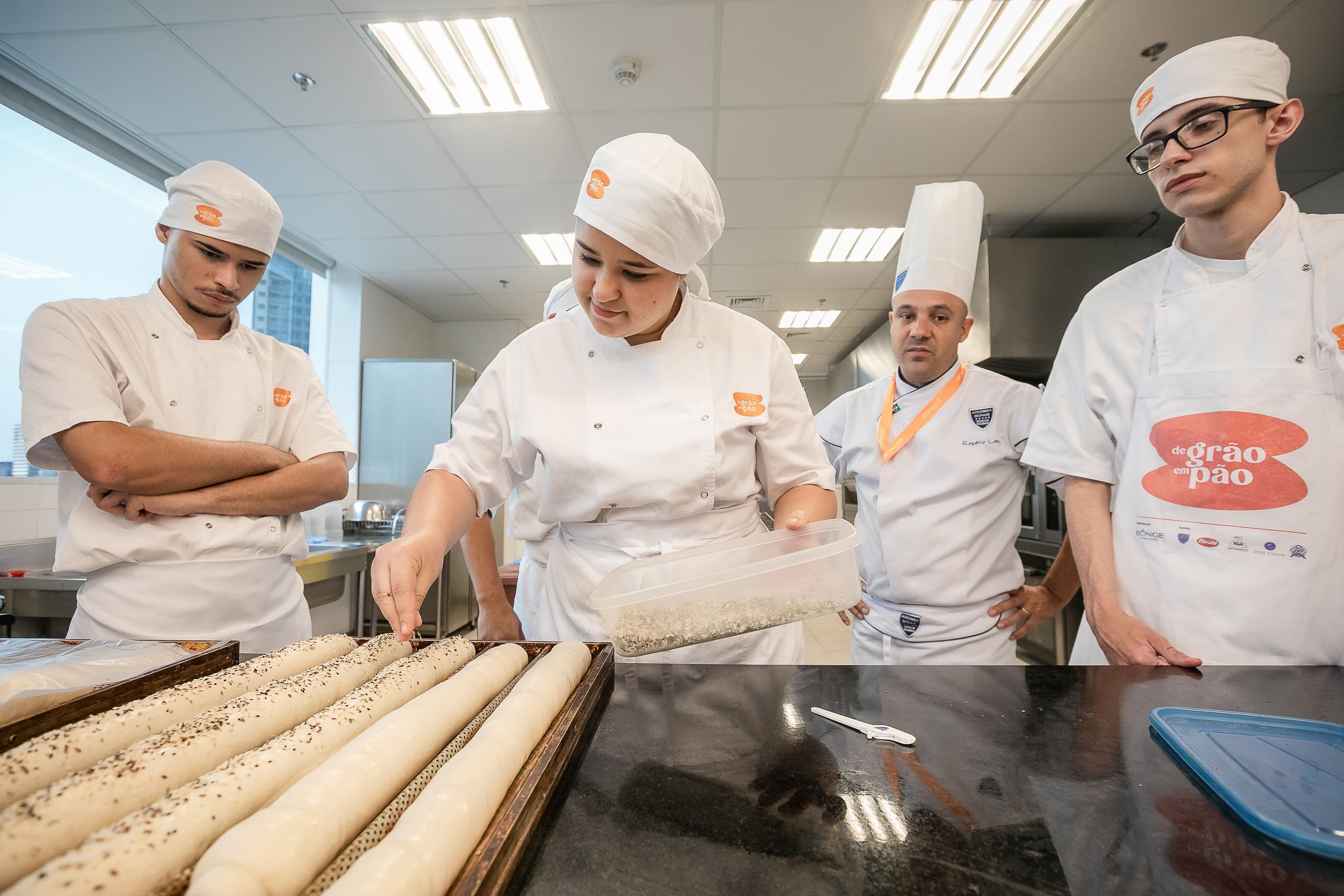 Empresas precisam investir na empregabilidade de jovens