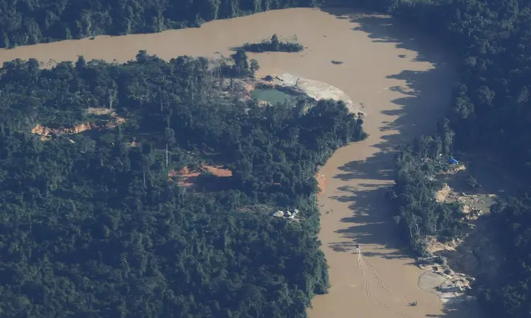 Funai: Cabo de aço atravessa o rio e obriga parada de barcos (Fernando Frazão/Agência Brasil)