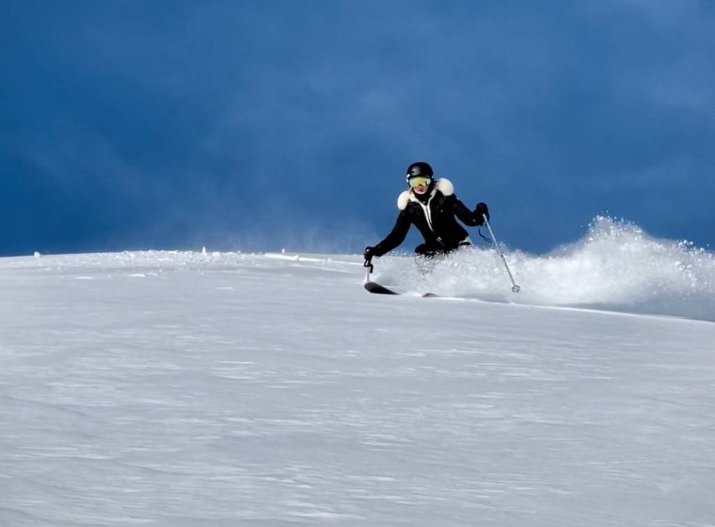 Quer começar a esquiar? Confira dicas sobre o esporte e onde se hospedar