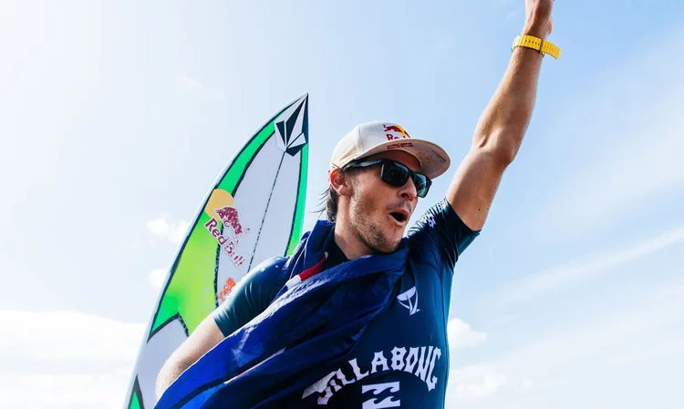 Jack Robinson: título masculino ficou com o australiano (Tony Heff/World Surf League/Divulgação)