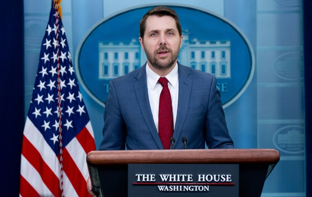 Joe Biden: Brian Deese, de 44 anos, deixa o cargo na metade do mandato de Biden (AFP/AFP Photo)