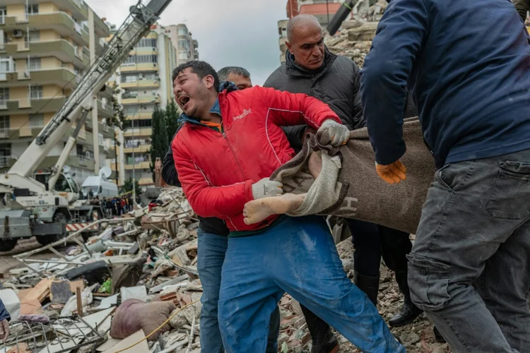 terremoto turquia síria siria (KADIR DEMIR, BULENT KILIC/AFP)