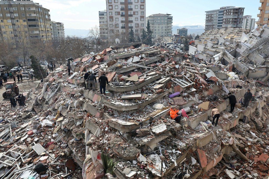 Terremoto na Turquia e Síria provoca mais de 11.700 mortes