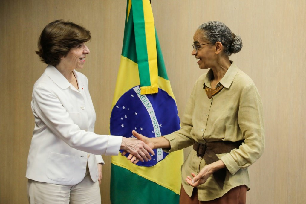Chanceler francesa se reúne com Lula em Brasília