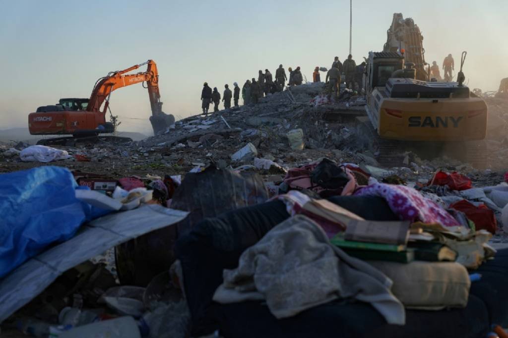 Terremoto que atingiu Turquia e Síria deixa mais de 35 mil mortos