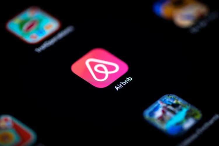 Airbnb: movimento acontece depois de a Receita Federal iniciar um esforço para identificar a renda não declarada originada de aluguéis por meio de plataformas digitais (AFP/AFP Photo)