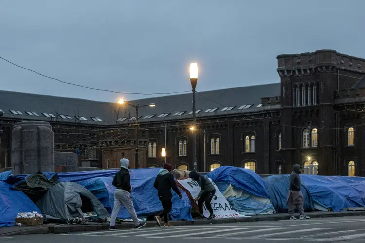 União Europeia: Barracas de refugiados em Bruxelas (Bélgica), em fevereiro de 2023 (AFP/AFP Photo)