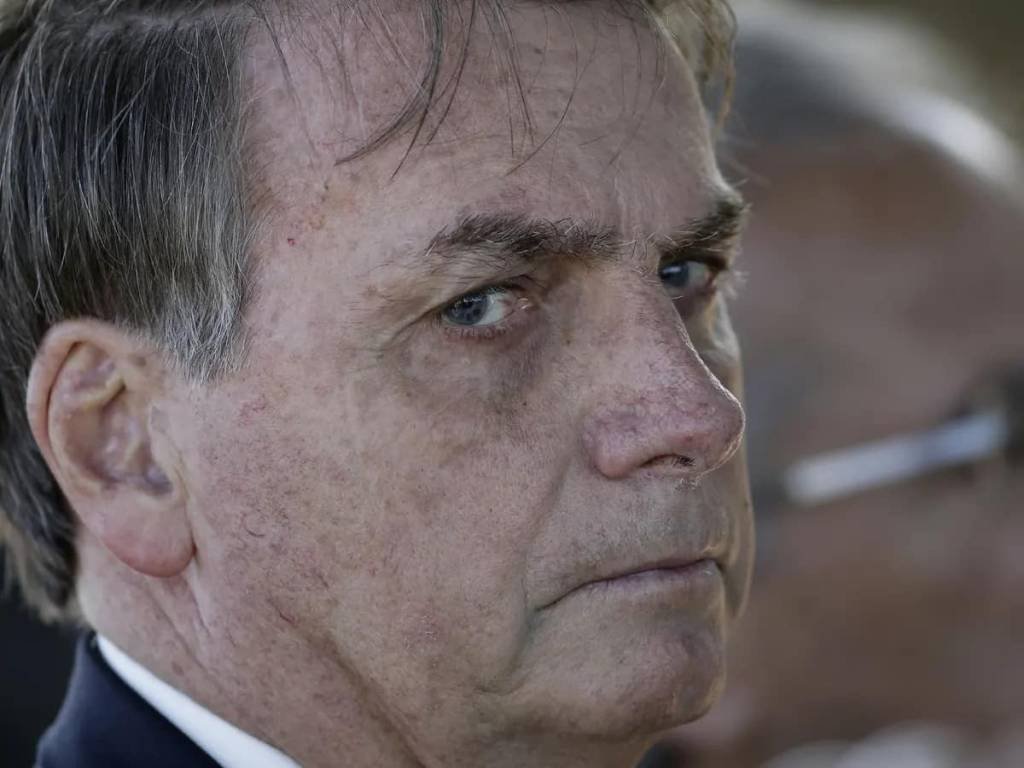 8 de janeiro: Bolsonaro admite "conversa", mas nega ligação com major que tramou golpe