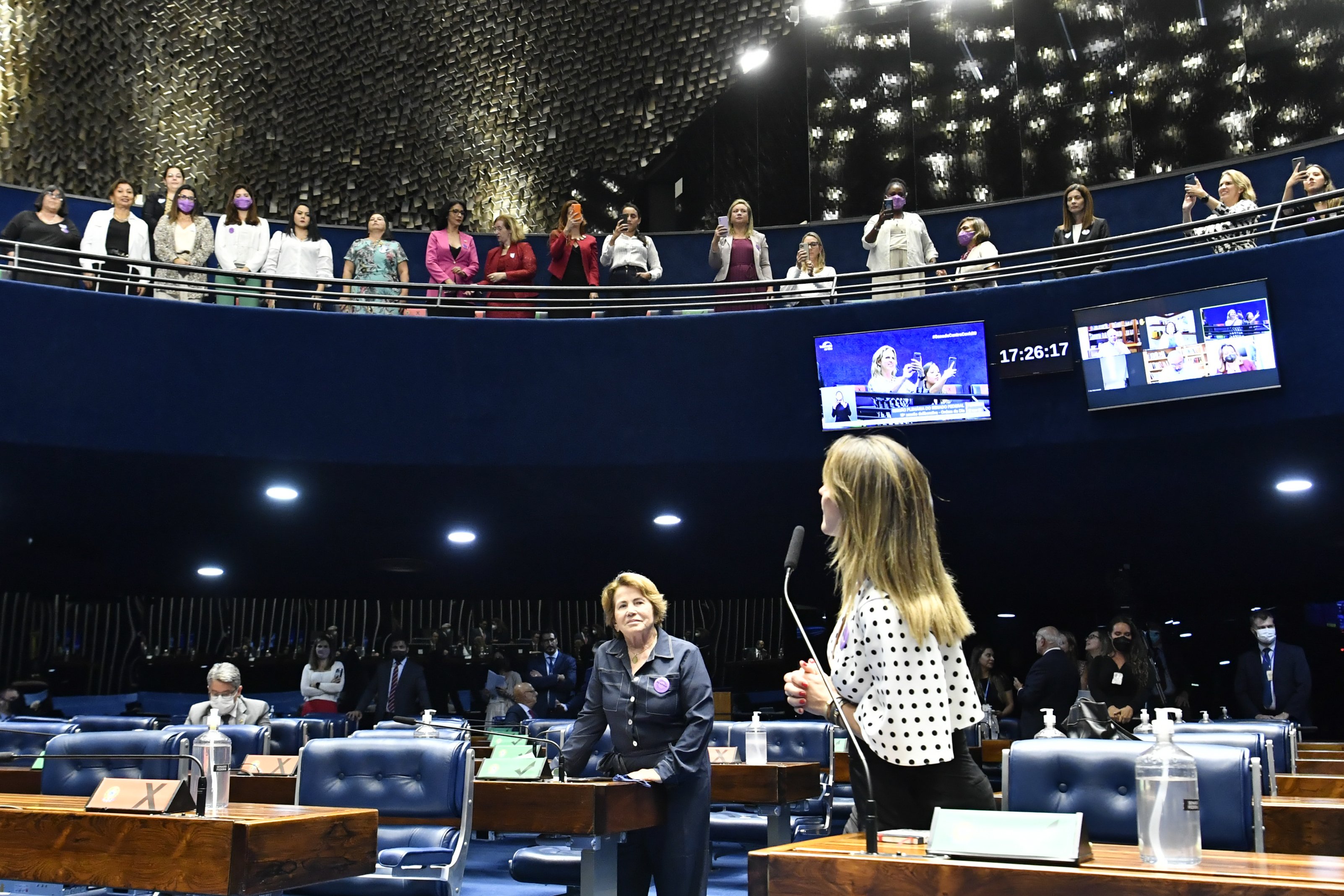 Congresso apresentou mais de 100 projetos que afetam direitos das mulheres desde fevereiro