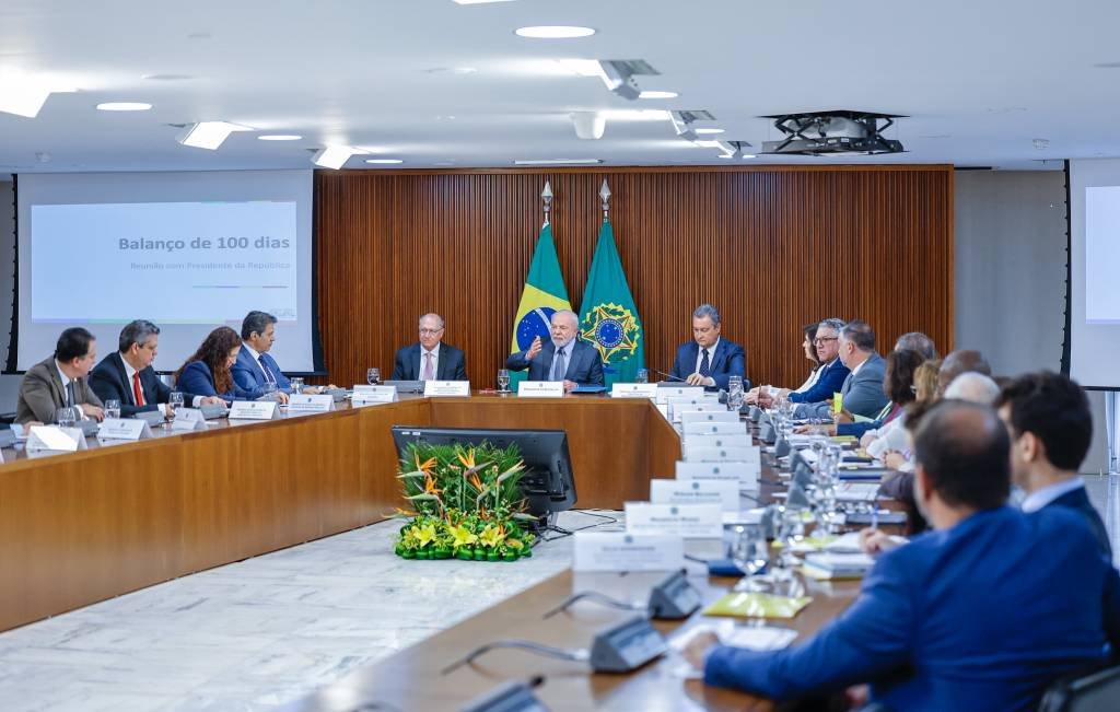 Lula em reunião com ministros (Ricardo Stuckert/PR/Reprodução)