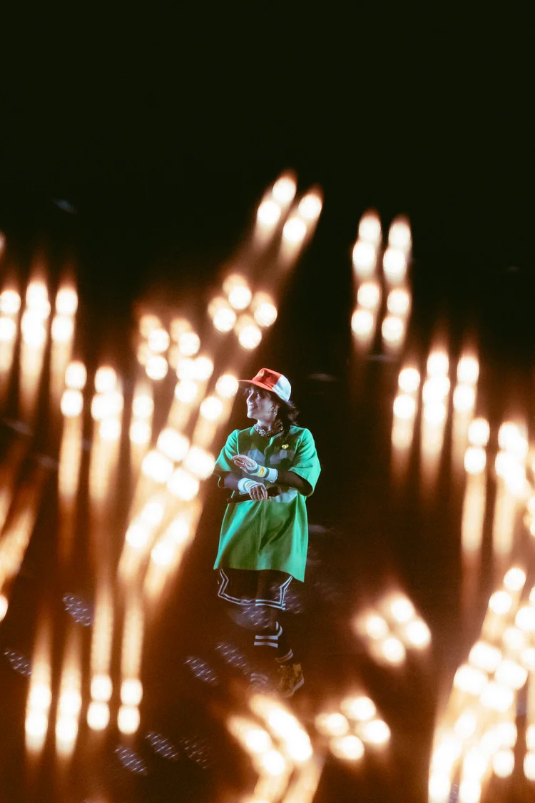 cantora americana fechou a noite do Autódromo de Interlagos, com 104 mil pessoas assistindo o espetáculo (Lollapalooza/Divulgação)