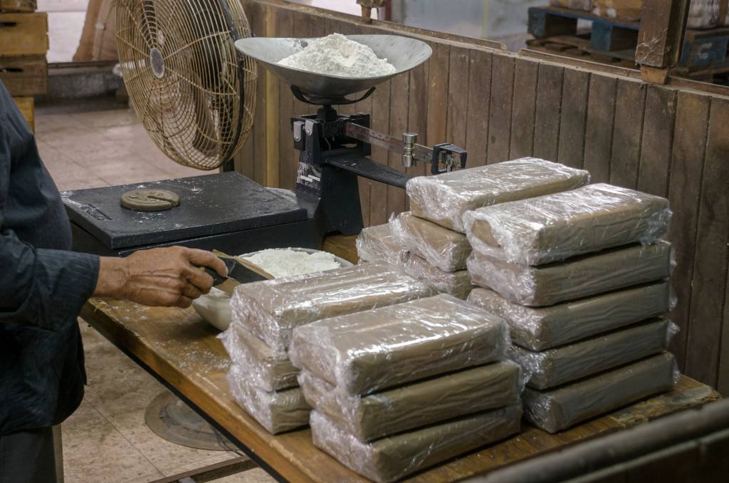 Cocaína: a produção da droga explodiu no pós-pandemia (mofles/Getty Images)