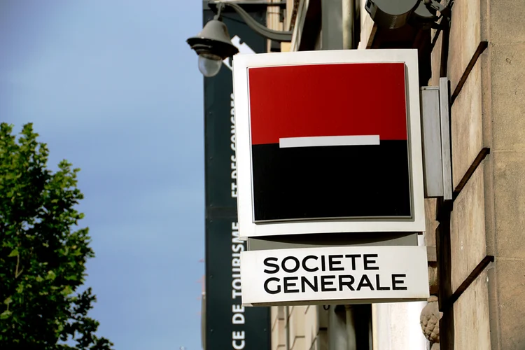 Um porta-voz do banco francês Société Générale confirmou à AFP que a instituição foi alvo de uma operação, mas disse que não sabia o motivo (SOPA Images/Getty Images)