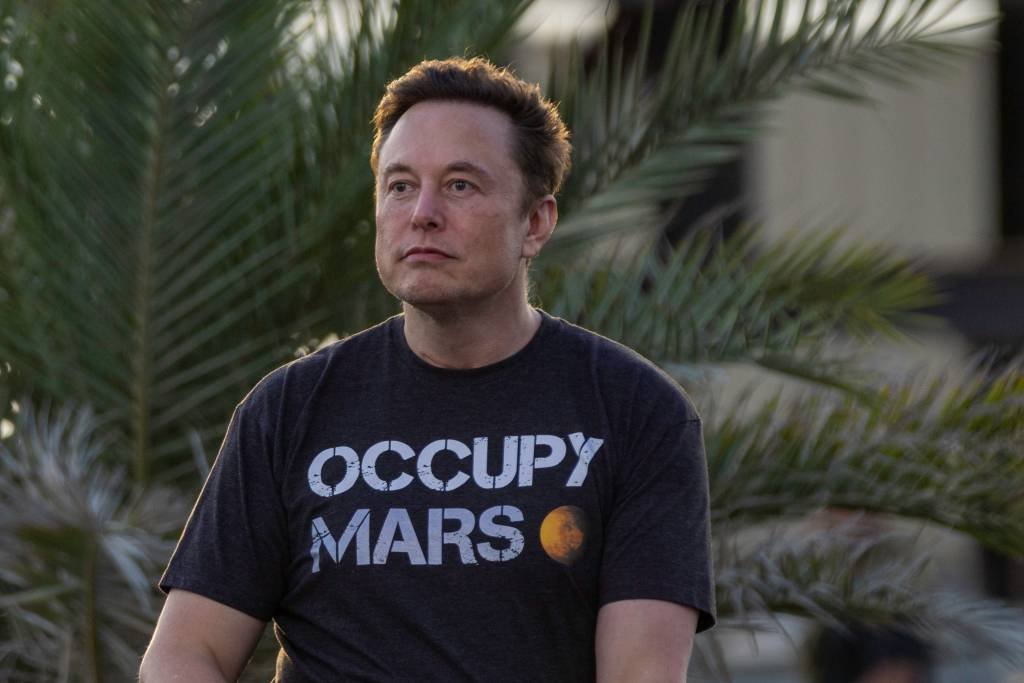 Elon Musk e centenas de especialistas pedem pausa na IA