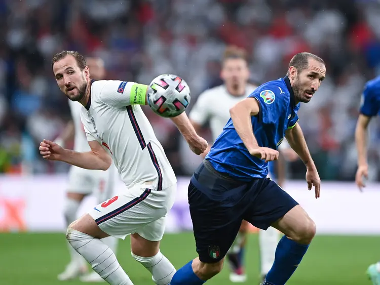 As seleções fizeram a final da última edição da Eurocopa, ocorrida em 2021 (GES-Sportfoto/Getty Images)