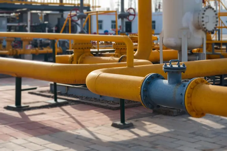O continente substituiu a dependência da gigante estatal russa de energia Gazprom pela dependência de cargas de gás natural liquefeito (wenbin/Getty Images)
