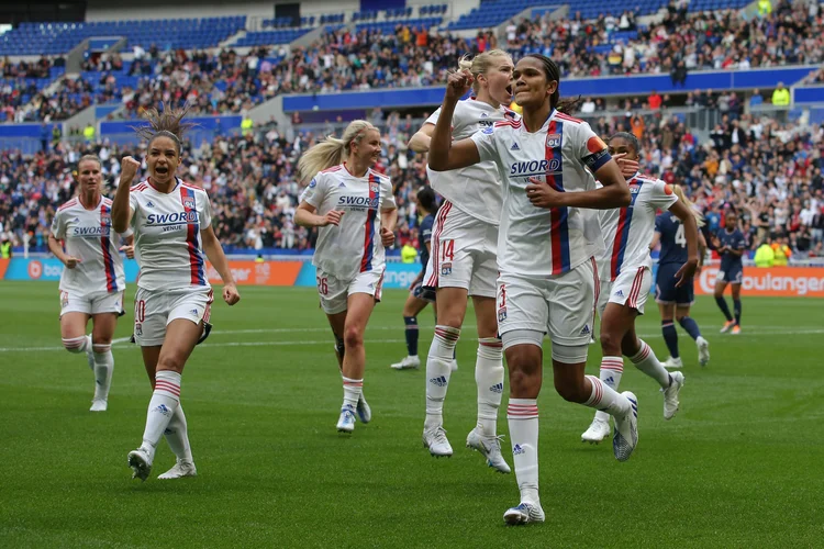 LYON, FRANCE - APRIL 24: Wendie Renard of Lyon celebrates with team mates after scoring a first half penalty to level the game at 1-1 during the UEFA Women's Champions League Semi Final First Leg match between Olympique Lyon and Paris Saint-Germain at Groupama Stadium on April 24, 2022 in Lyon, France. (Photo by Jonathan Moscrop/Getty Images) (Jonathan Moscrop/Getty Images)