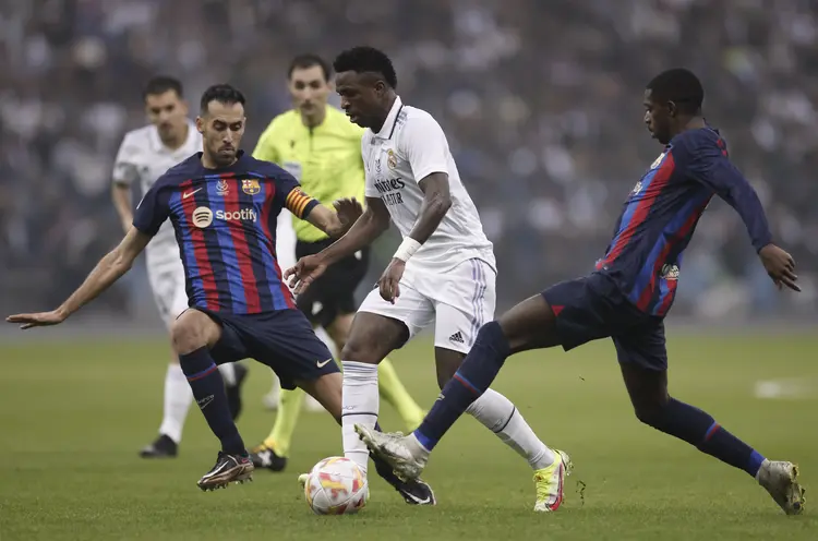 Desde quando racismo deixou de ser exceção no futebol espanhol? (Antonio Villalba/Getty Images)