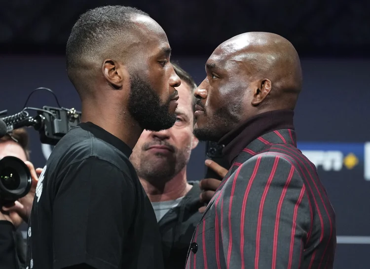 Considerado um dos maiores lutadores do peso meio-médio da atualidade e acostumado a defender o cinturão, Kamaru entra no octógono na posição de desafiante (Jeff Bottari/Getty Images)