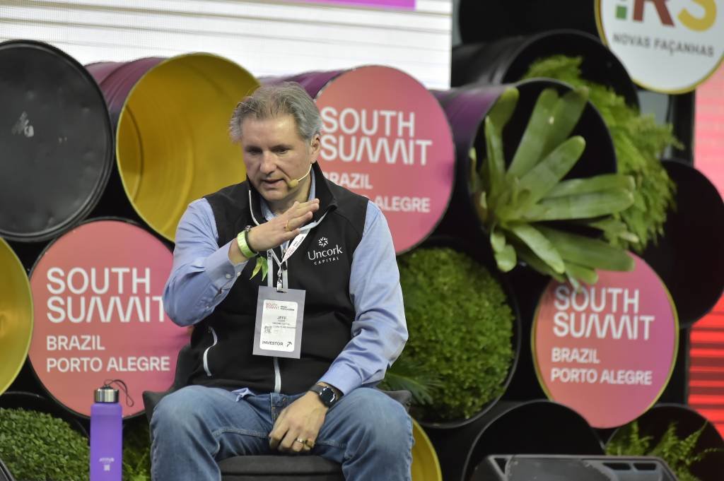 Jeff Clavier, fundador da Clark Capital em painel durante o South Summit Brazil 2023: “Tudo aquilo foi algo muito esquisito”, em referência à quebra do Silicon Valley Bank (Agência Preview/Divulgação)