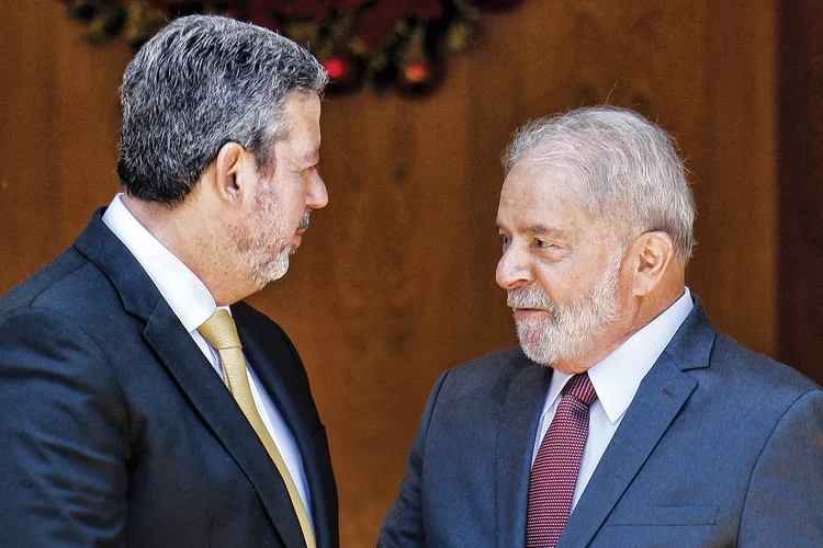 Presidente da Câmara dos Deputados, Arthur Lira, e presidente Luiz Inácio Lula da Silva  (Sergio Lima/AFP/Getty Images)