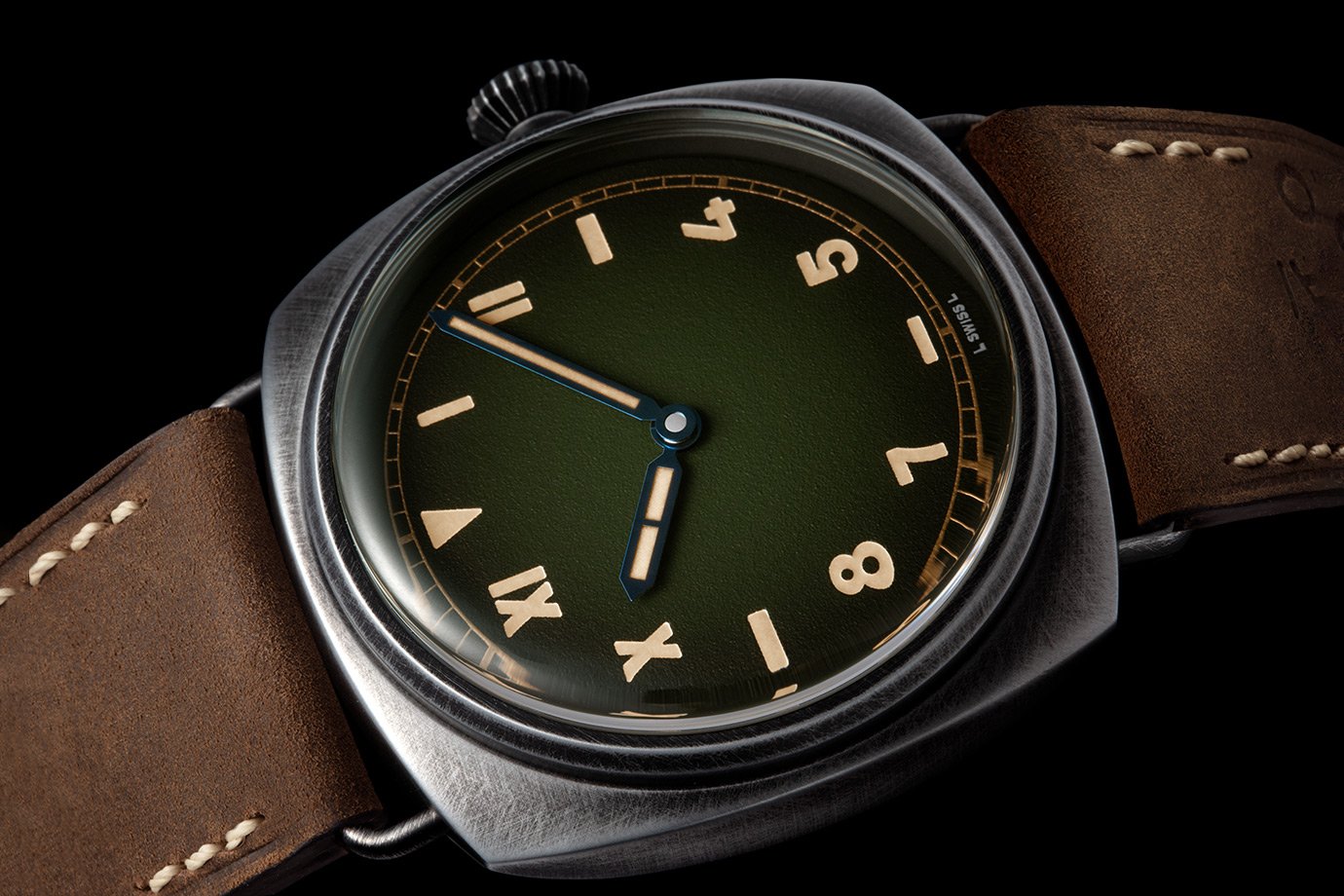 Pam1349_Cat_Dett01_C california Radiomir California Dial
