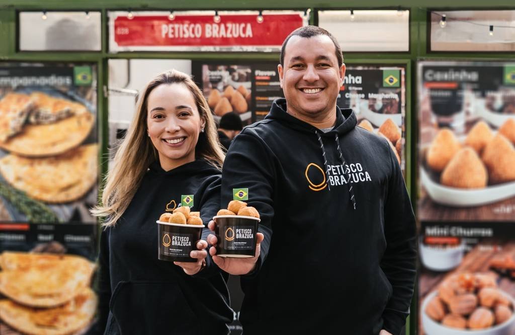 Ricardo Rosa e Vanessa Oliveira, fundadores da Petisco Brazuca: R$ 10 milhões vendendo coxinhas em Nova York (Petisco Brazuca/Divulgação)