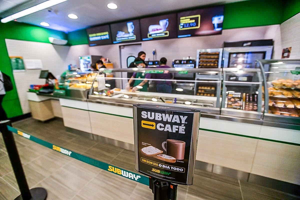 SUBWAY: cardápio especial com itens de café na Rodovia dos Bandeirantes, onde há um fluxo grande de viajantes