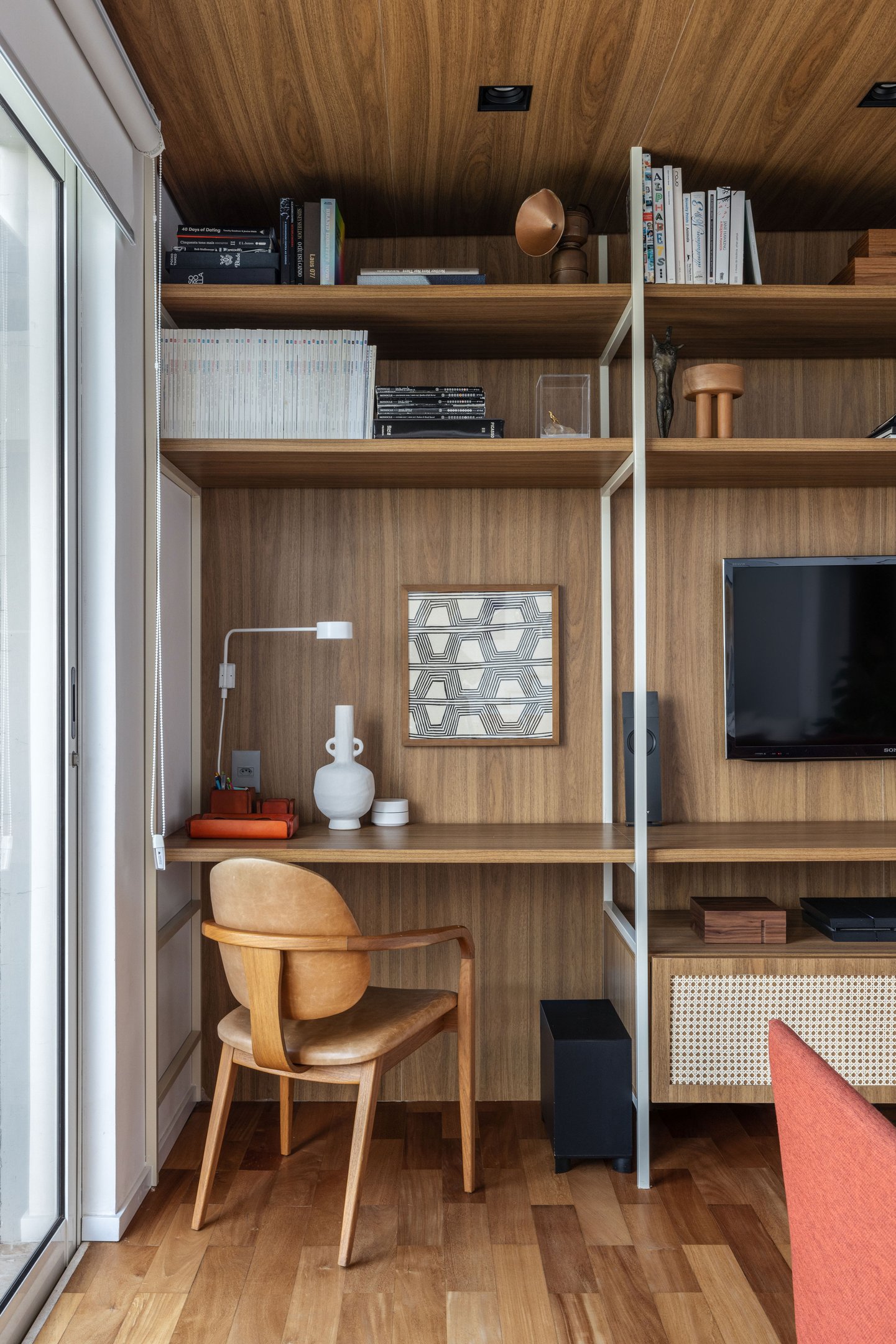 TodosArquitetura-homeoffice-forro-de-madeira-varanda-lateral-tv