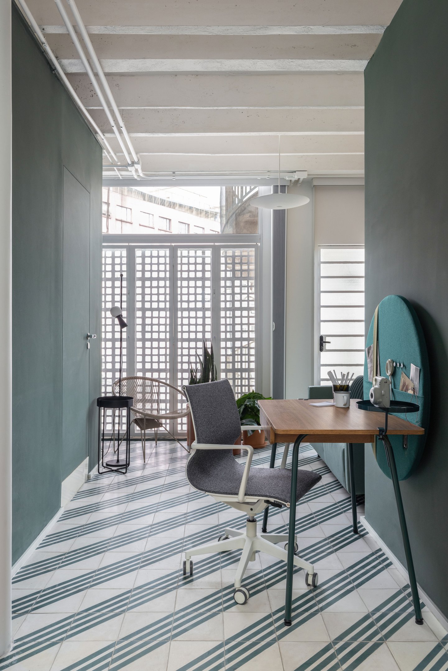 TodosArquitetura-homeoffice-integrado-hospedes-copan-vertical