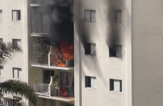 Incêndio atinge prédio na zona sul de SP; vítima salta de 6º andar (Redes sociais/Reprodução)