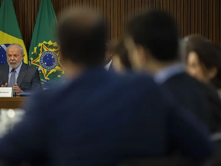 Lula discursa em reunião ministerial na terça-feira, 14.  (Joédson Alves/Agência Brasil)