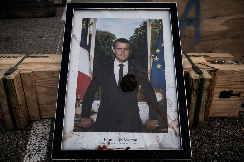 macron2
