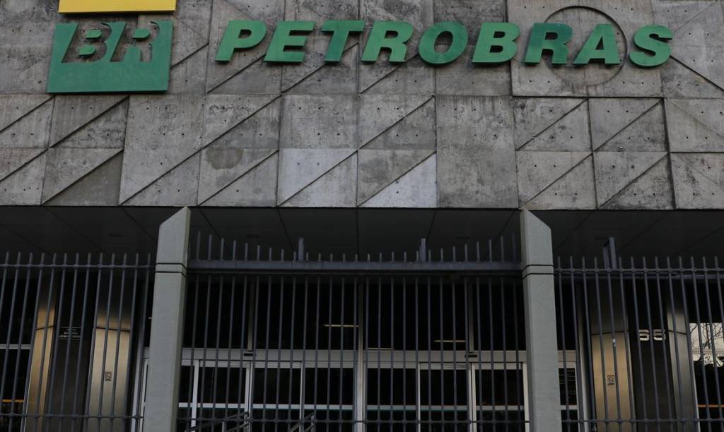 Cade suspende processo de cartel na Petrobras após decisão judicial do TRF-1