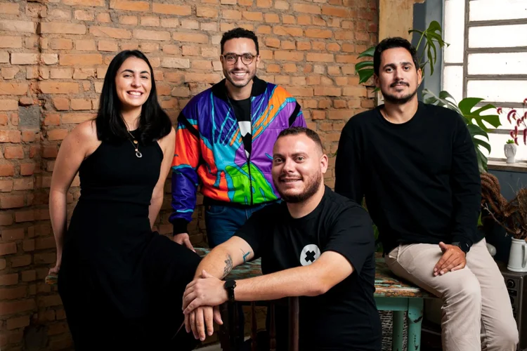 Os líderes da Motim: Ana Laura Motta (Content Manager), Gabriel Oliveira (CEO), Silas Colombo (CCO) e Luís de Magalhães (PR Manager) (Motim/Divulgação)