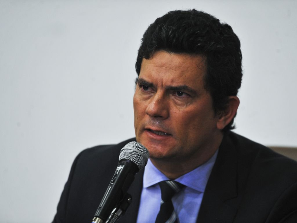 O ministro da Justiça e Segurança Pública, Sergio Moro, fala à  imprensa (Marcello Casal/Agência Brasil)